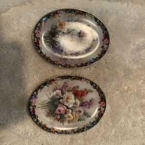 Vintage collector plates
